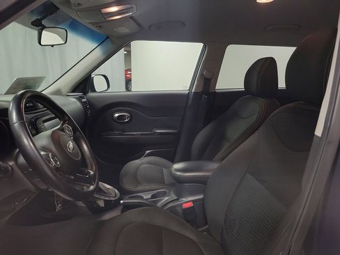 Used 2016 Kia Soul + w/ Audio Package FWD image 13