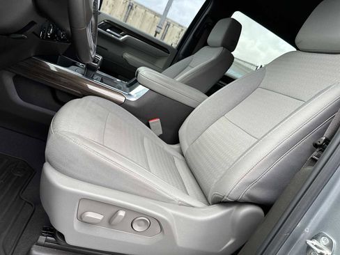 Used 2024 Chevrolet Silverado 1500 RST w/ Z71 Off-Road Package image 9