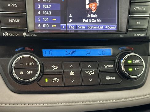 Used 2018 Toyota RAV4 XLE image 23