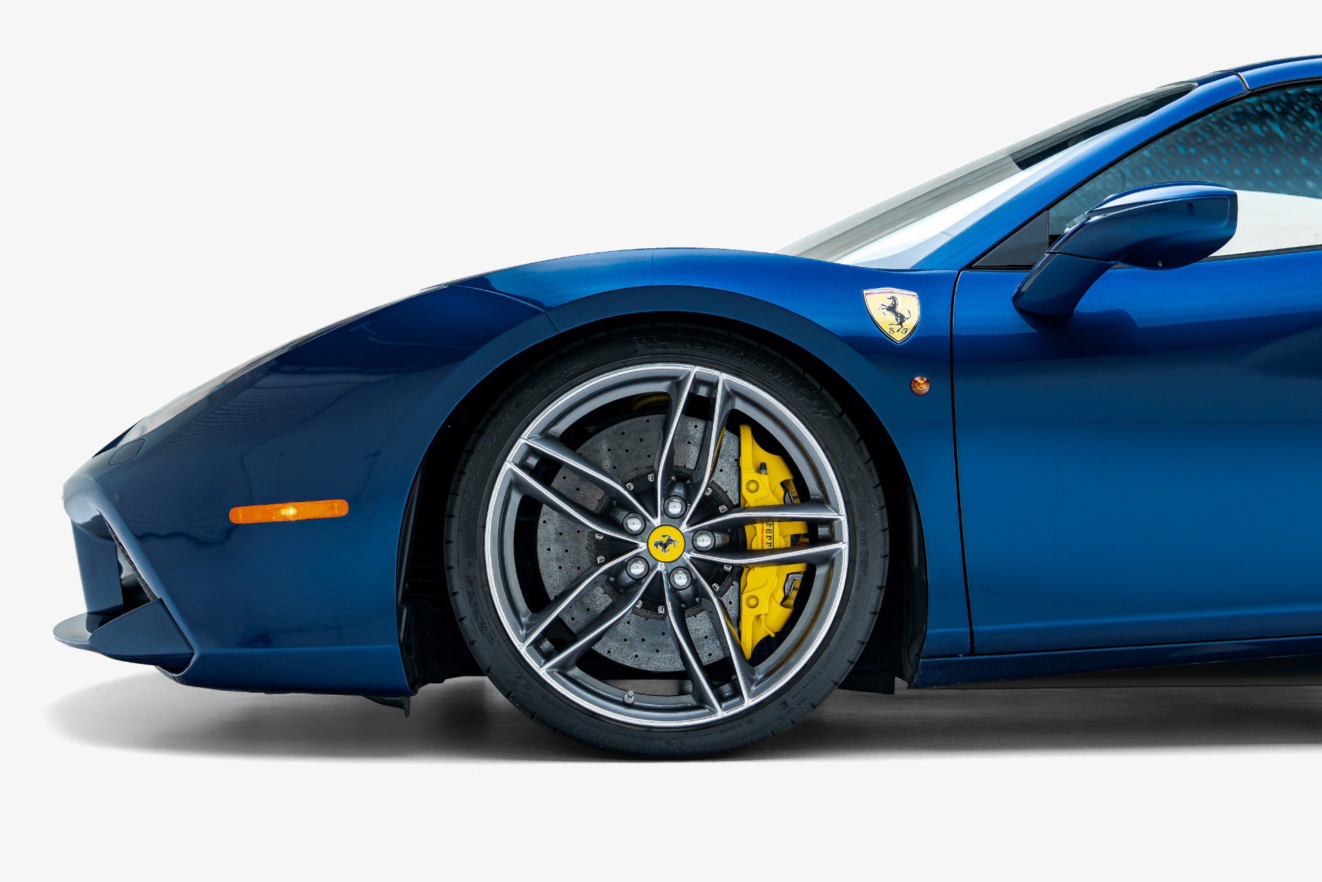 Used 2019 Ferrari 488 Spider RWD image 23