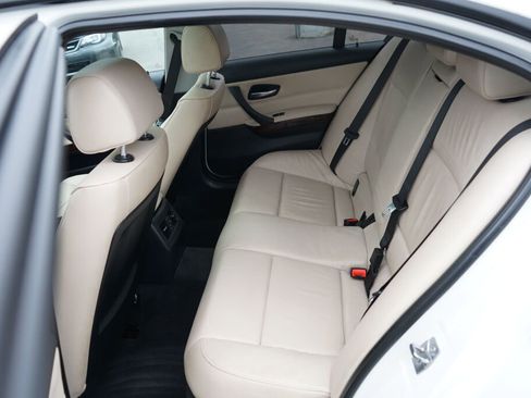 Used 2011 BMW 328i xDrive Sedan AWD/4WD image 14