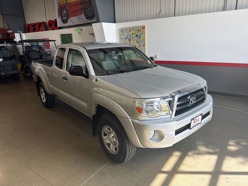 Used 2005 Toyota Tacoma PreRunner image 20
