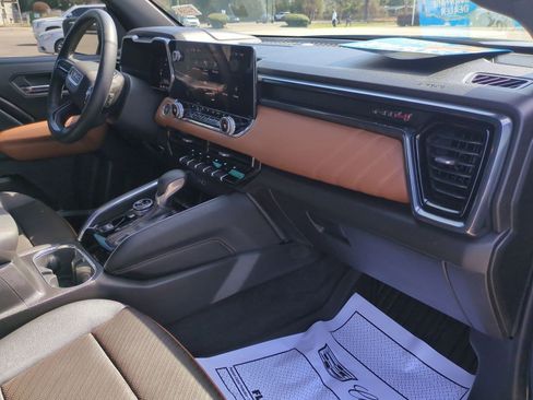 Certified 2023 GMC Canyon AT4 w/ AT4 Premium Package image 30