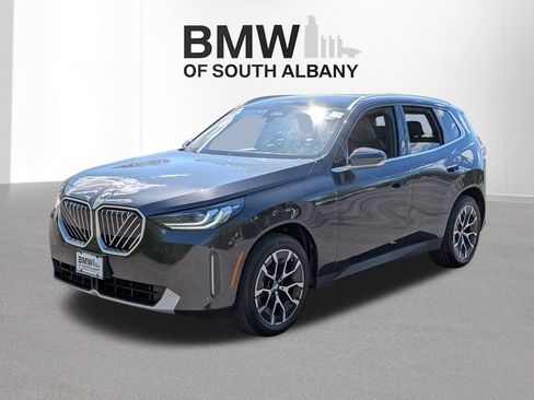 Used 2025 BMW X3 xDrive30i w/ Convenience Package AWD/4WD image 3