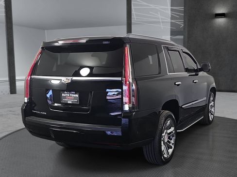 Used 2019 Cadillac Escalade Luxury AWD/4WD image 5