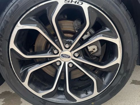 Used 2017 Ford Taurus SHO AWD/4WD image 22