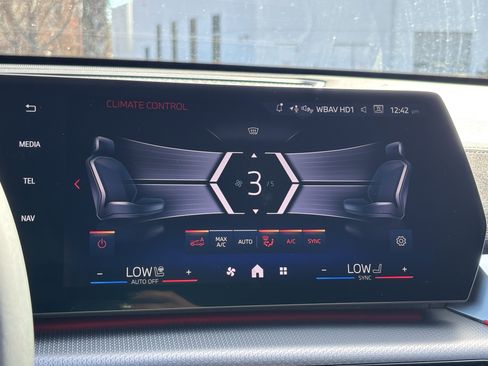 Used 2026 BMW X1 xDrive28i w/ Technology Package image 32