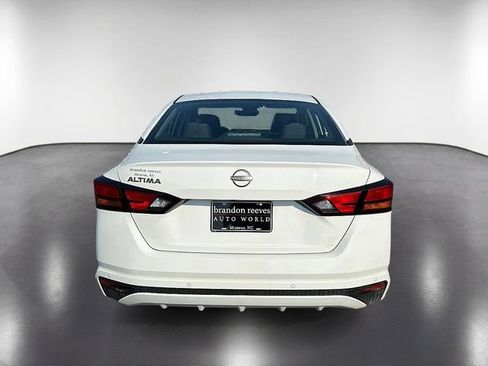 Used 2023 Nissan Altima 2.5 S FWD image 7