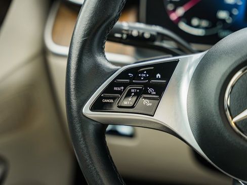 Certified 2024 Mercedes-Benz GLC 300 4MATIC image 27