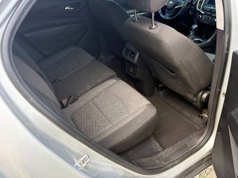 Used 2022 Chevrolet Equinox LT FWD image 15