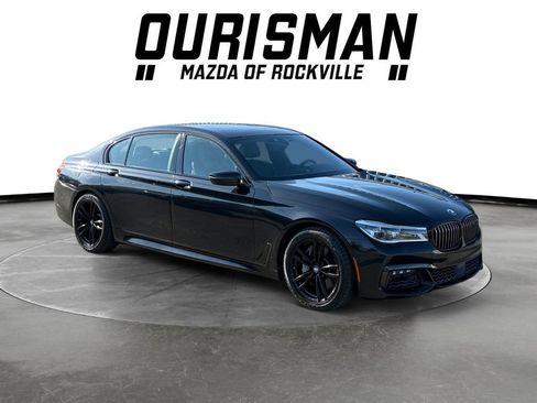 Used 2018 BMW 750i xDrive image 1