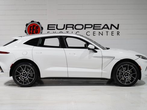 Used 2022 Aston Martin DBX AWD/4WD image 6