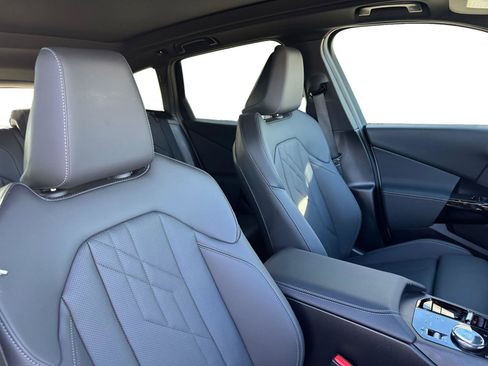 Used 2026 BMW X3 xDrive30 w/ Premium Package image 24