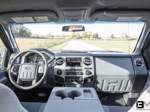 Used 2015 Ford F350 XLT w/ XLT Interior Package image 11