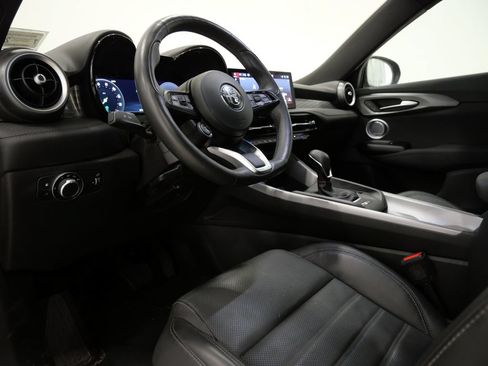 Used 2024 Alfa Romeo Tonale Ti AWD/4WD image 12