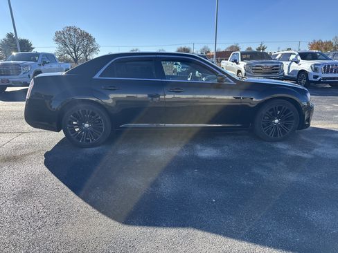 Used 2014 Chrysler 300 S image 6