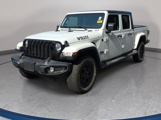 Used 2021 Jeep Gladiator Sport AWD/4WD video 1