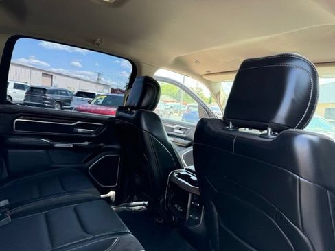 Used 2019 RAM 1500 Laramie AWD/4WD image 35