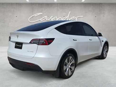Used 2023 Tesla Model Y Long Range AWD/4WD image 16