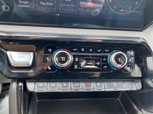 Used 2025 GMC Sierra 1500 AT4 w/ AT4 Premium Package AWD/4WD image 21