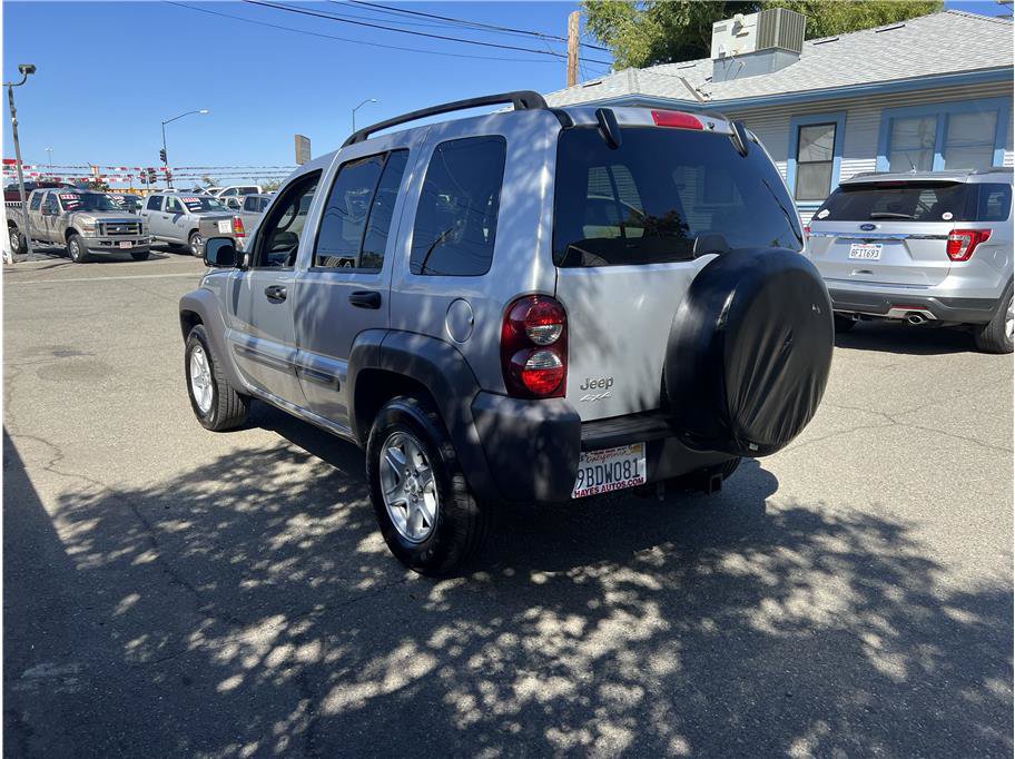 Used 2004 Jeep Liberty Sport w/ PWR Convenience Group AWD/4WD image 6