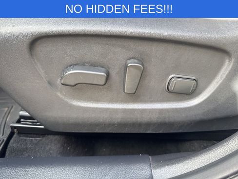 Used 2017 Nissan Rogue SV AWD/4WD image 23
