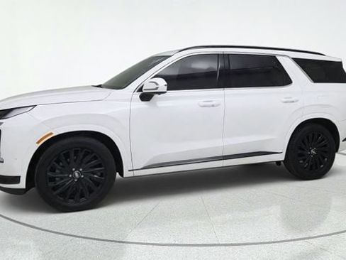 Used 2024 Hyundai Palisade Calligraphy AWD/4WD image 2