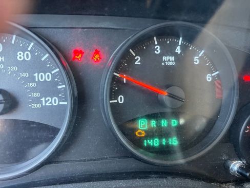 Used 2013 Jeep Patriot Sport image 9