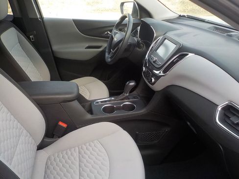 Used 2018 Chevrolet Equinox LT FWD image 13