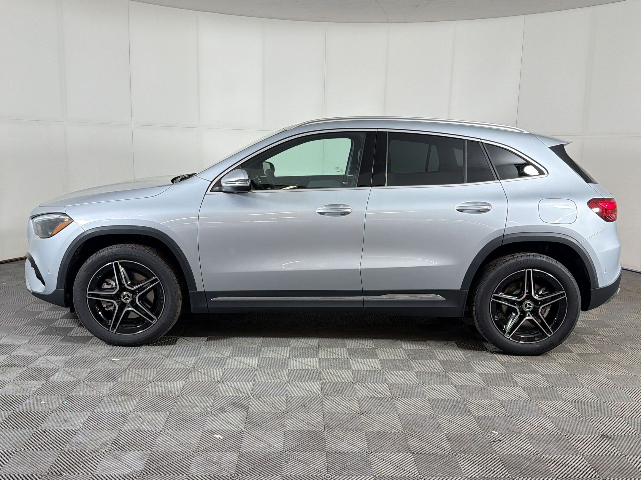 Certified 2026 Mercedes-Benz GLA 250 4MATIC image 2