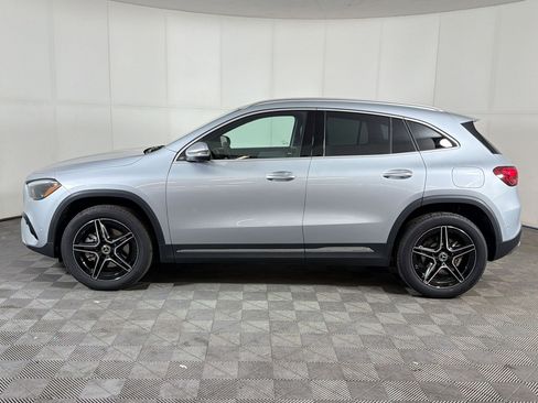 New 2026 Mercedes-Benz GLA 250 4MATIC image 2