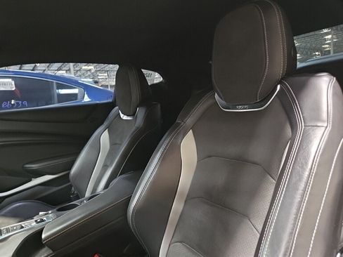 Used 2018 Chevrolet Camaro SS RWD image 6