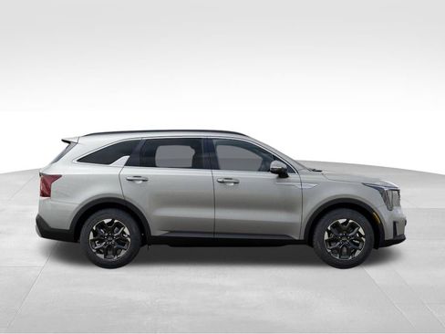 Used 2026 Kia Sorento S w/ S Panoramic Sunroof Package FWD image 8