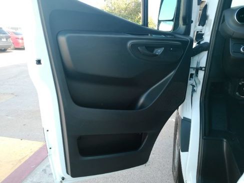 Used 2026 Mercedes-Benz Sprinter 2500 image 17