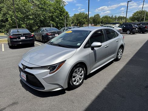 Used 2023 Toyota Corolla LE w/ Carpet Mat Package (TMS) FWD image 2