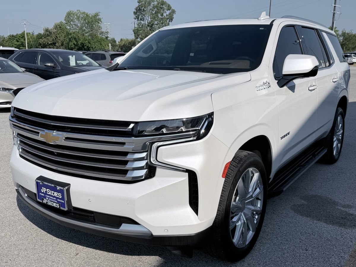 Used 2024 Chevrolet Tahoe High Country RWD image 1