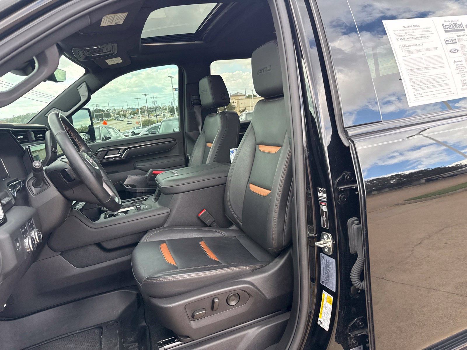 Used 2025 GMC Sierra 3500 AT4 w/ AT4 Premium Plus Package AWD/4WD image 15
