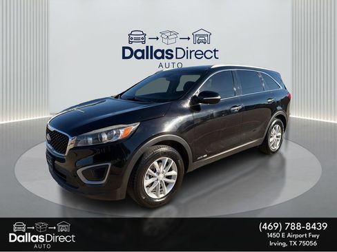 Used 2017 Kia Sorento LX V6 image 2