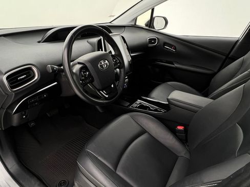 Used 2021 Toyota Prius Prime XLE image 17