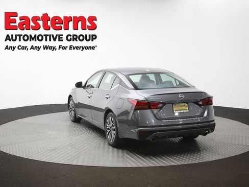 Used 2023 Nissan Altima 2.5 SV w/ SV Premium Package FWD image 65