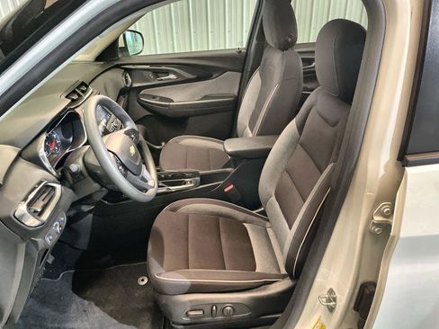 Used 2023 Chevrolet TrailBlazer LT image 18