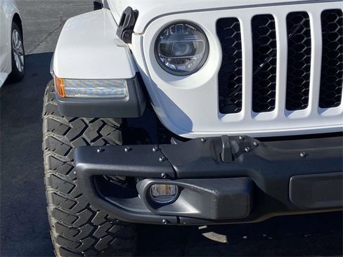 Used 2021 Jeep Gladiator Sport image 5