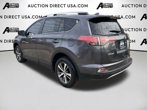 Used 2018 Toyota RAV4 XLE image 19