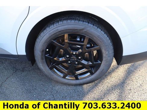 Used 2026 Kia Carnival SX w/ SX Dark Edition Package image 30