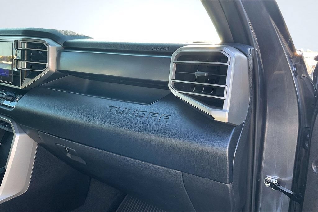 Used 2025 Toyota Tundra SR5 w/ SR5 Convenience Package AWD/4WD image 28