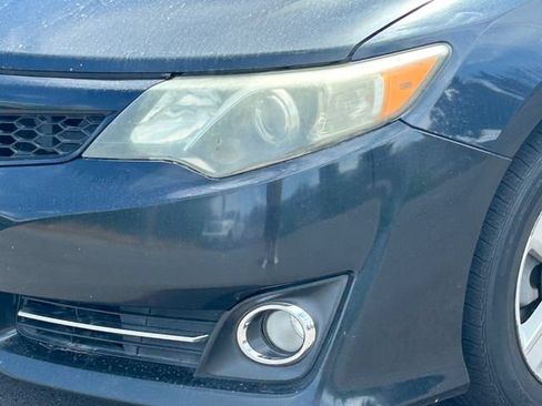 Used 2014 Toyota Camry SE FWD image 11