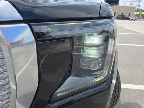 Used 2021 GMC Yukon Denali image 33