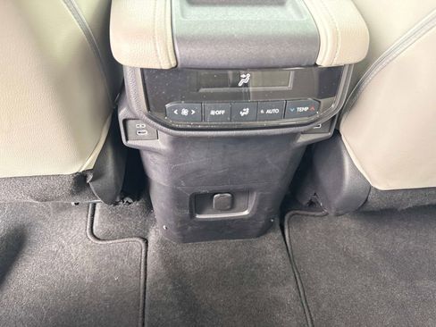 Used 2024 Toyota Grand Highlander FWD image 16