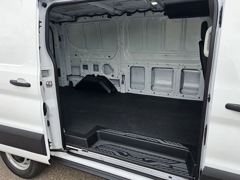 New 2025 Ford Transit 150 Low Roof image 28
