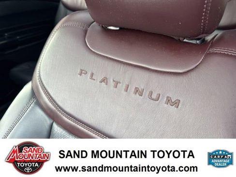 Used 2020 Ford Explorer Platinum image 18